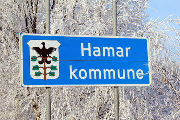 Hamar kommune skilt med byvåpen